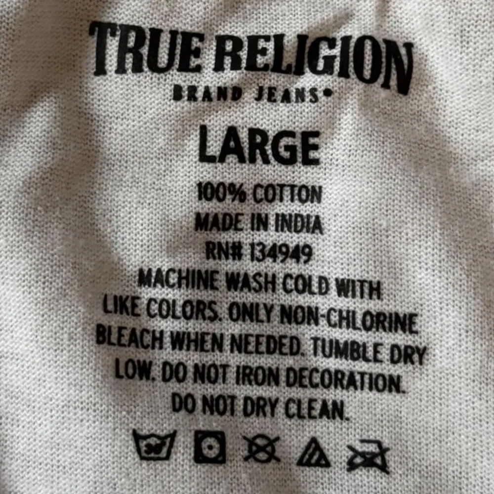 True Religion Classic White T-Shirt with Gold Horseshoe Logo Size Junior Large